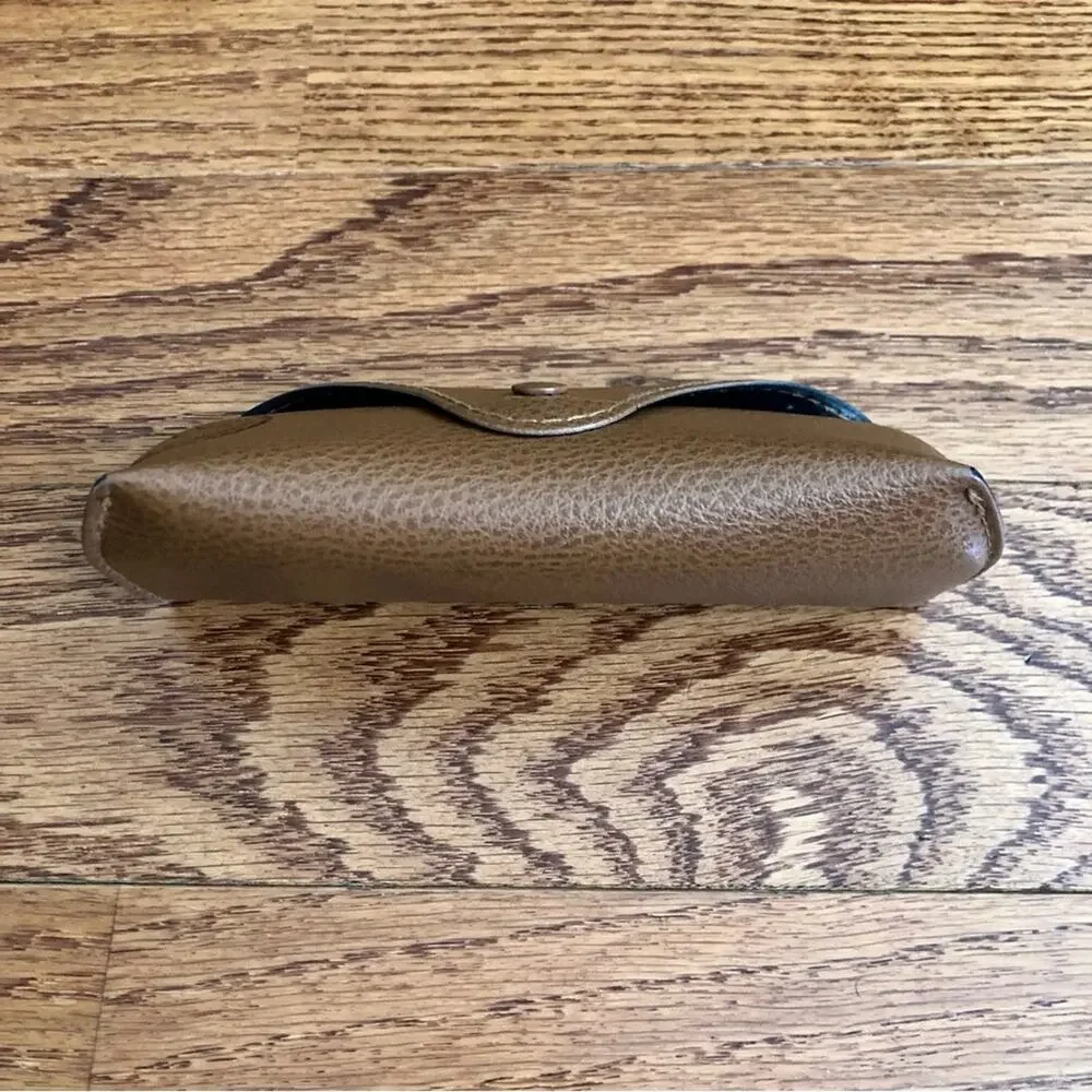 RAY BAN Original Brown Leather Medium Case